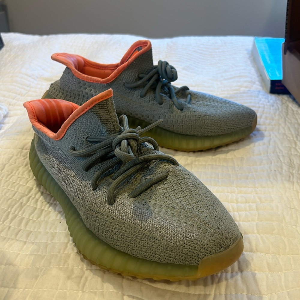 Yeezy 350 V2 dessert sage